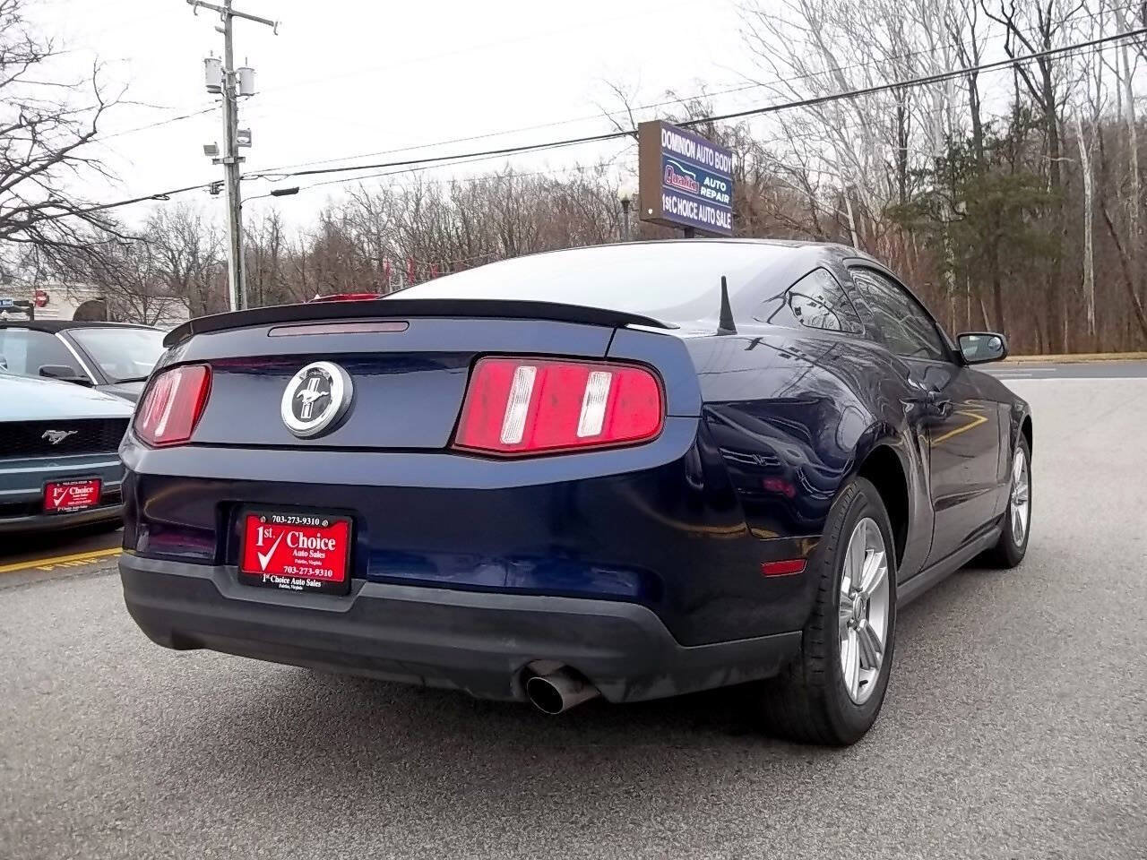 Used 2010 Ford Mustang Coupe RWD image 4