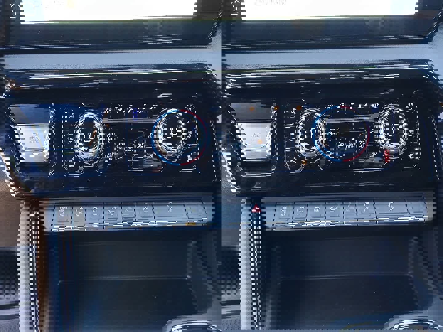 New 2026 GMC Sierra 2500 AT4 w/ AT4 Premium Plus Package image 39