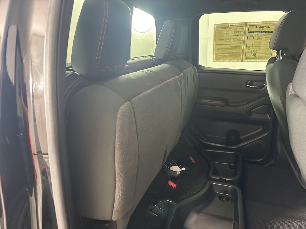 Used 2025 Nissan Frontier PRO-4X AWD/4WD image 27