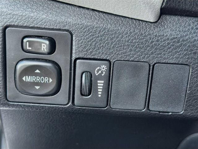 Used 2015 Toyota Corolla LE FWD image 33