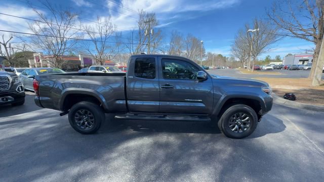 Used 2023 Toyota Tacoma SR5 w/ Technology Package image 18