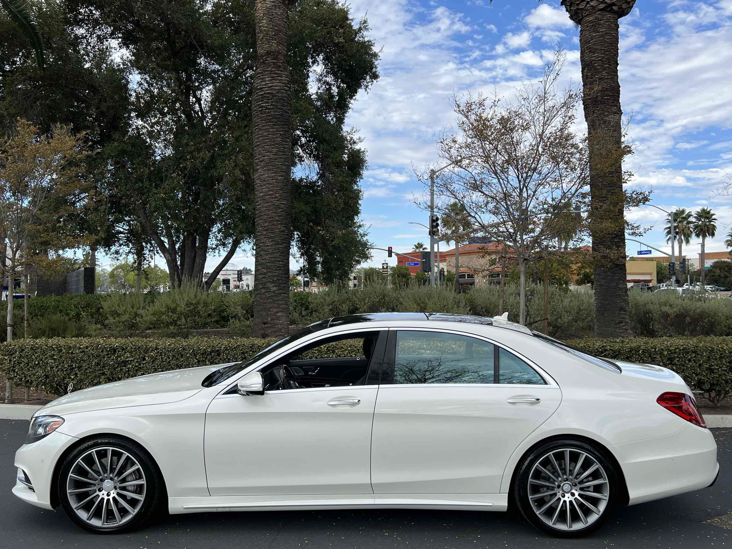 Used 2015 Mercedes-Benz S 550 Sedan image 17