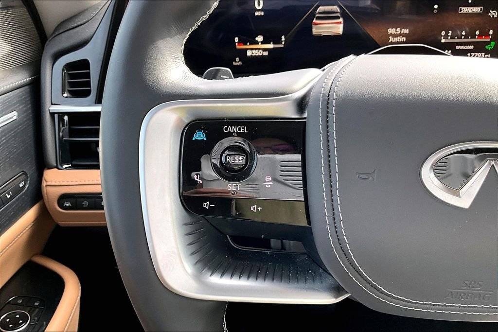 Used 2025 INFINITI QX80 Sensory image 18