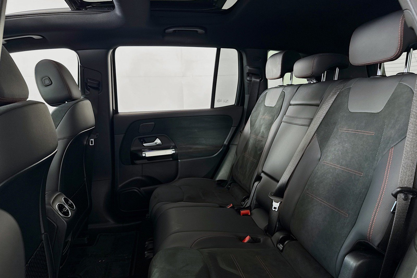 Certified 2023 Mercedes-Benz EQB 350 4MATIC SUV image 8