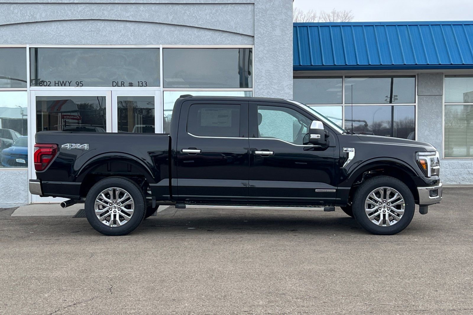 New 2025 Ford F150 Lariat w/ Equipment Group 501A Mid video 3