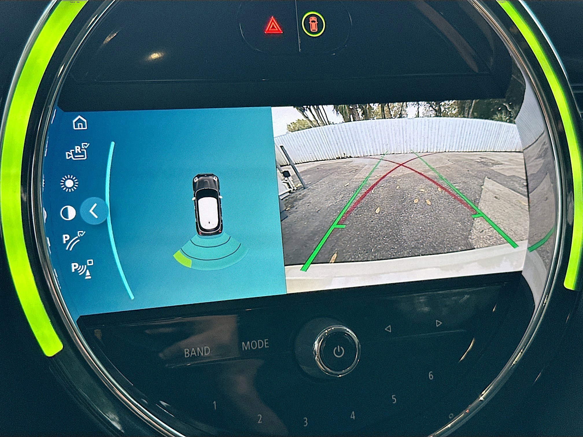 Used 2022 MINI Cooper 4-Door Hardtop image 13