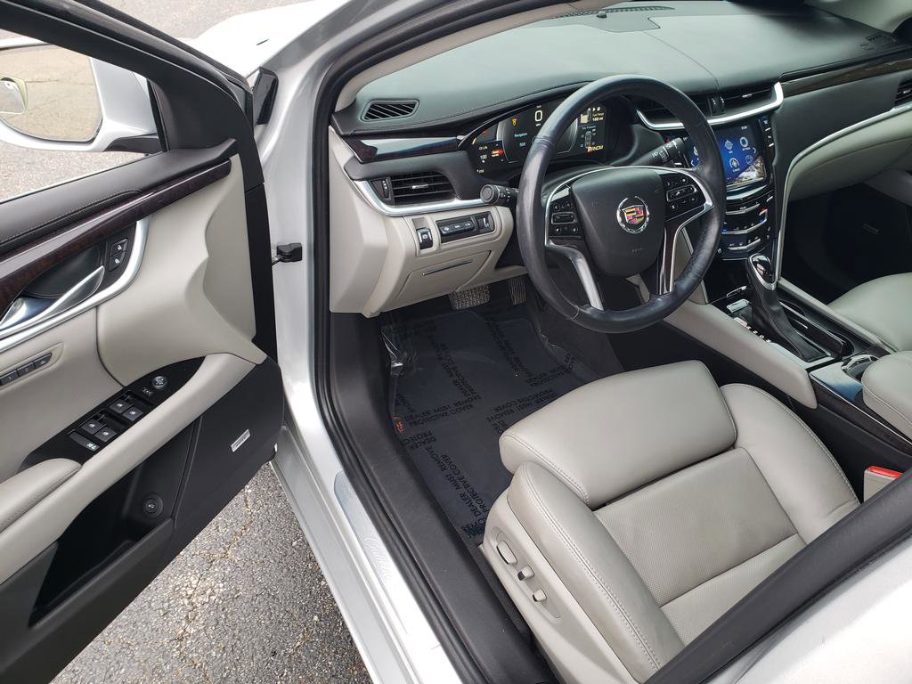 Used 2013 Cadillac XTS Premium image 12