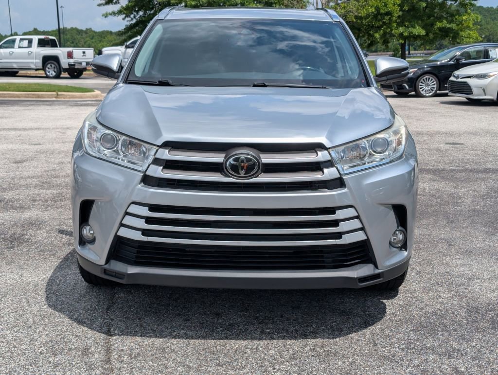 Used 2018 Toyota Highlander XLE image 2
