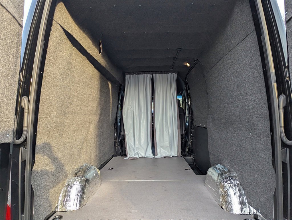 Used 2024 Mercedes-Benz Sprinter 144 Cargo image 16