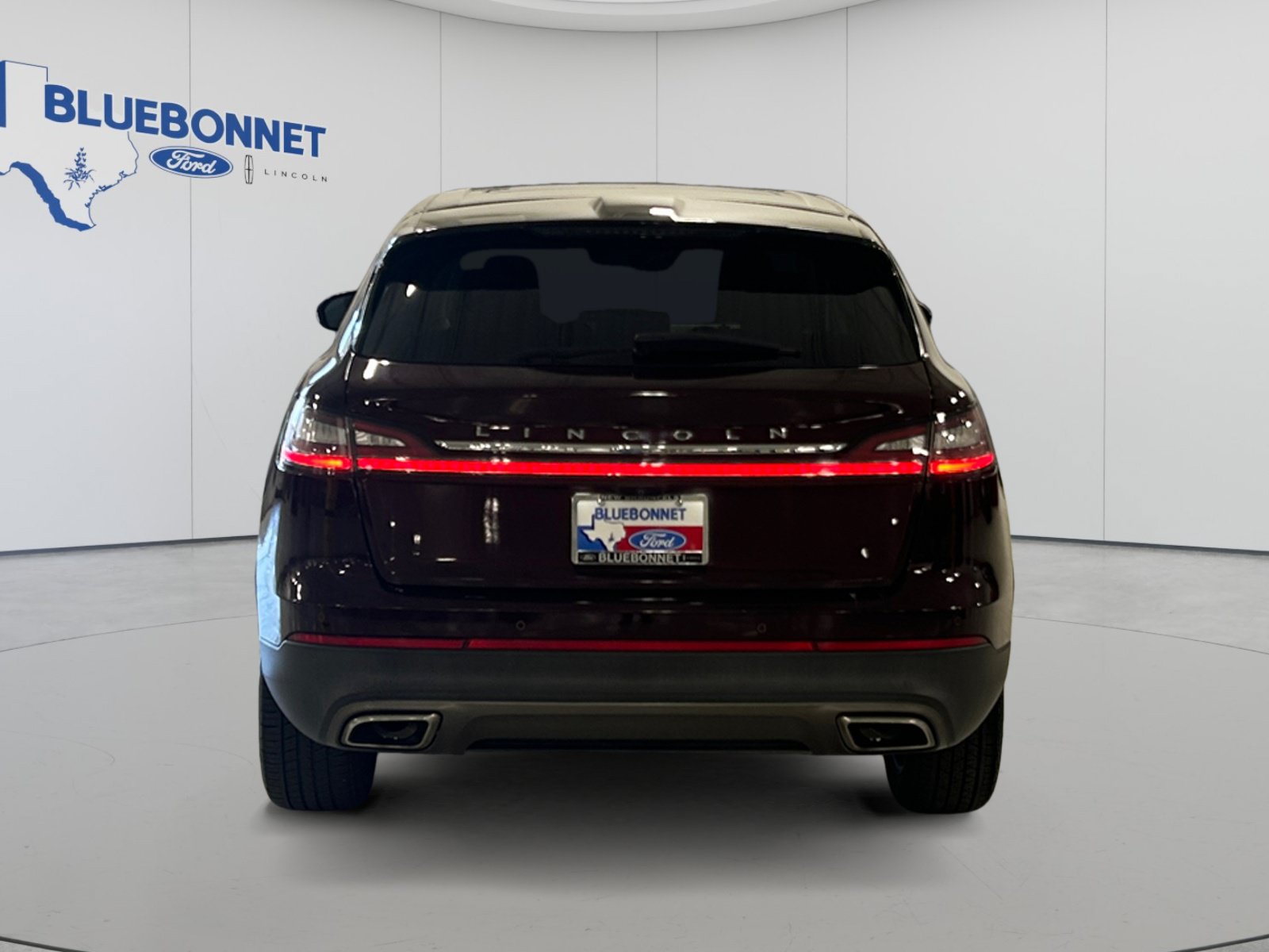 Used 2022 Lincoln Nautilus Reserve AWD/4WD image 6
