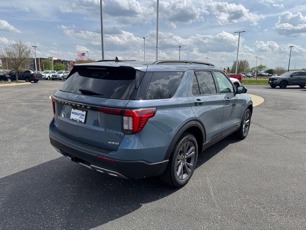 New 2026 Ford Explorer Active AWD/4WD image 3