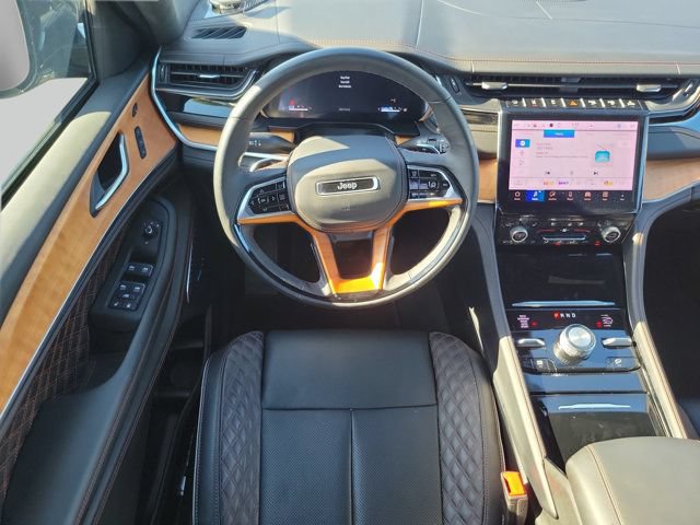 Used 2025 Jeep Grand Cherokee L Summit AWD/4WD image 15