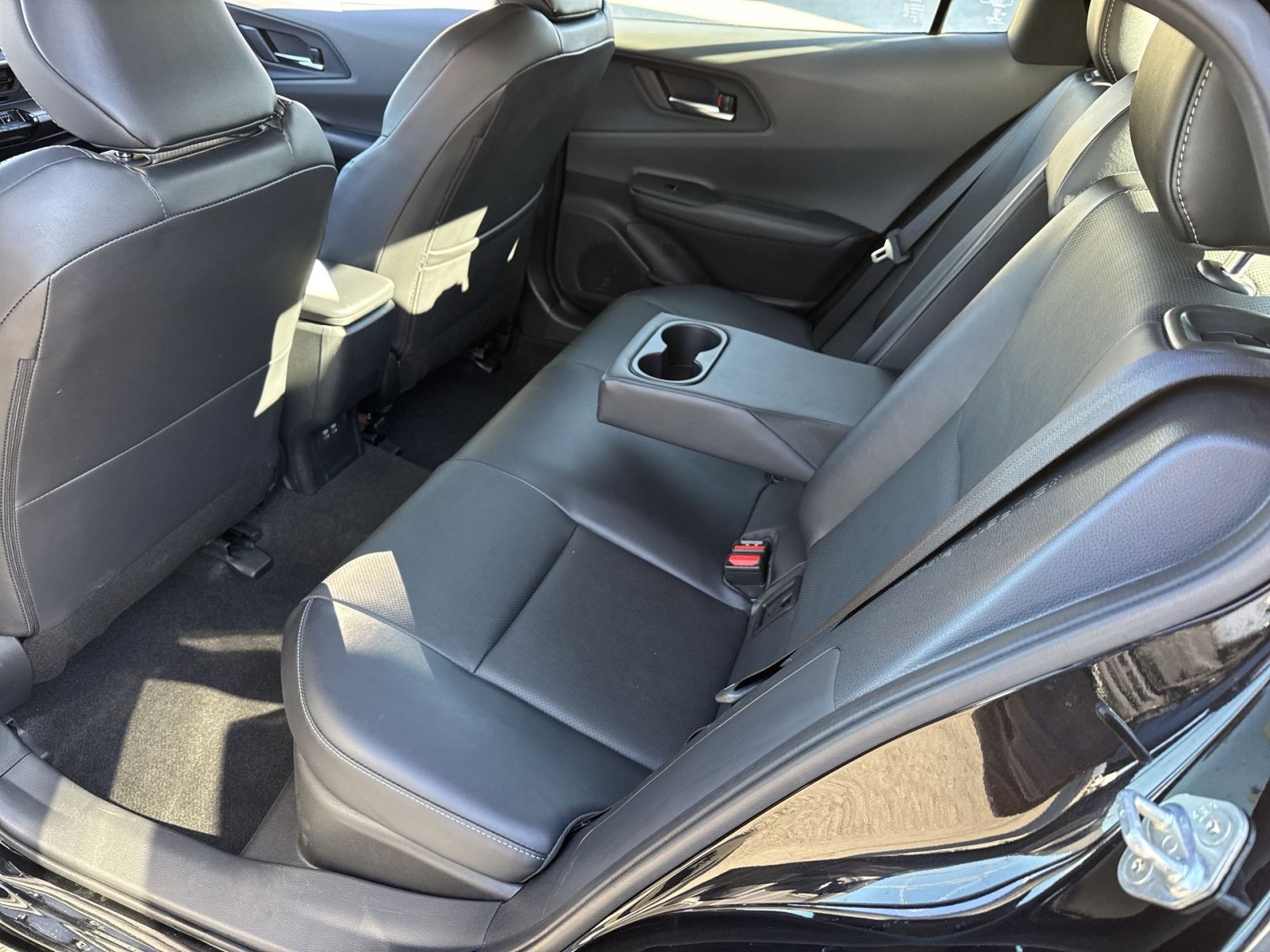 Used 2024 Toyota Prius XLE image 28