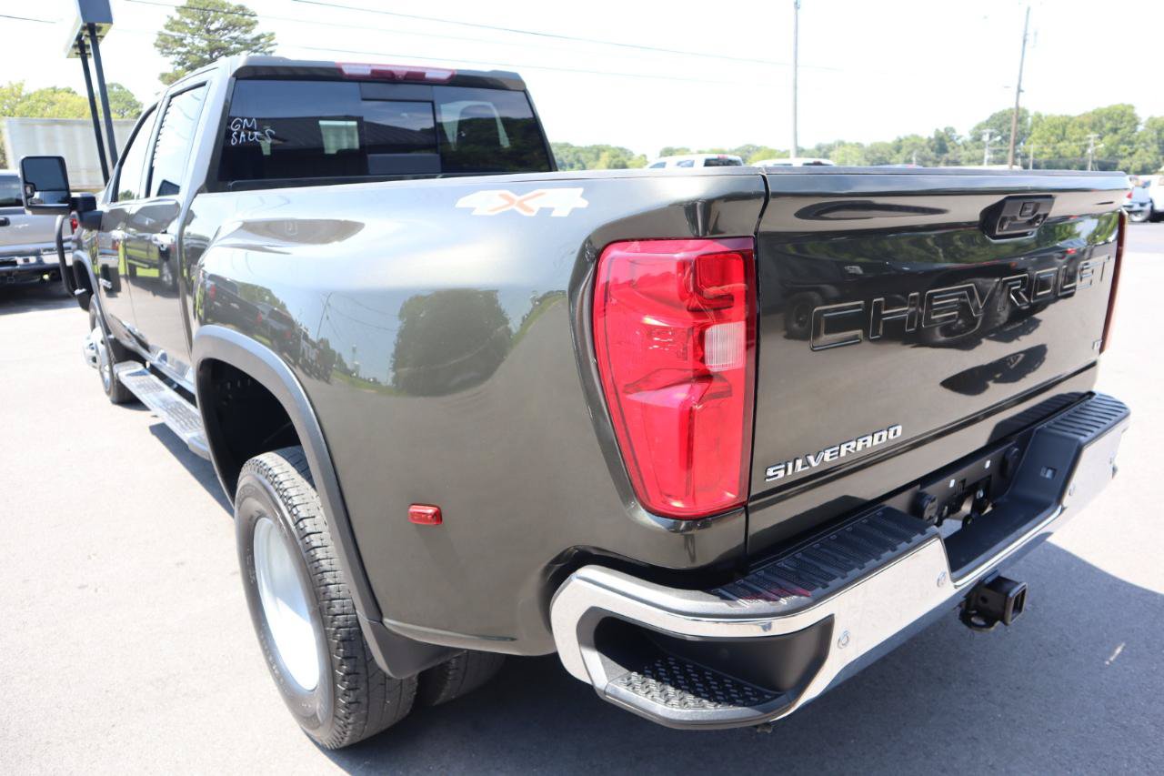 Used 2022 Chevrolet Silverado 3500 LTZ w/ LTZ Convenience Package AWD/4WD image 7