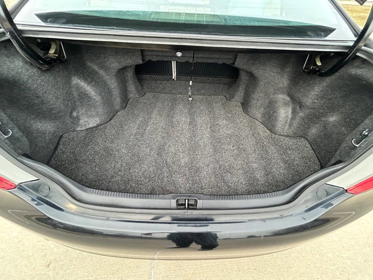 Used 2012 Toyota Camry LE image 11