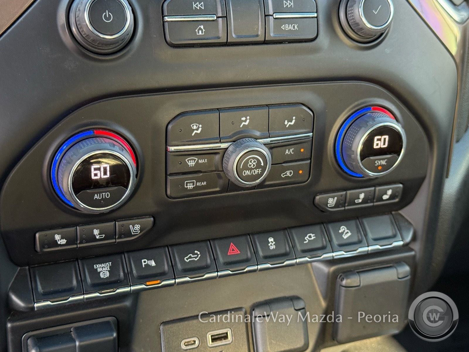 Used 2022 Chevrolet Silverado 3500 High Country image 24