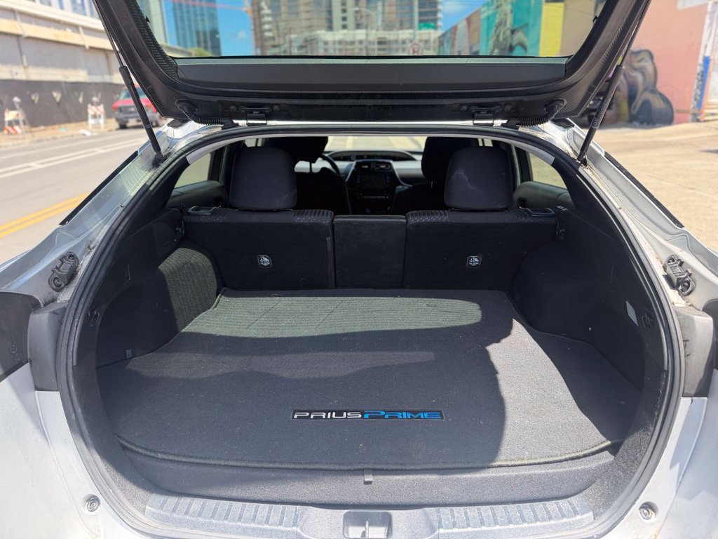 Used 2018 Toyota Prius Prime Plus w/ Carpet Mat Package FWD image 11