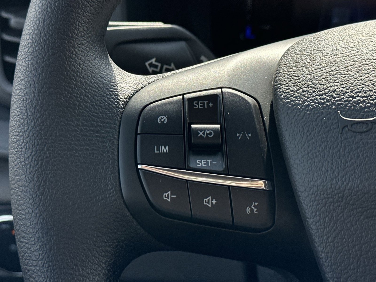 New 2026 Ford Transit 250 148 Medium Roof w/ Load Area Protection Package image 21