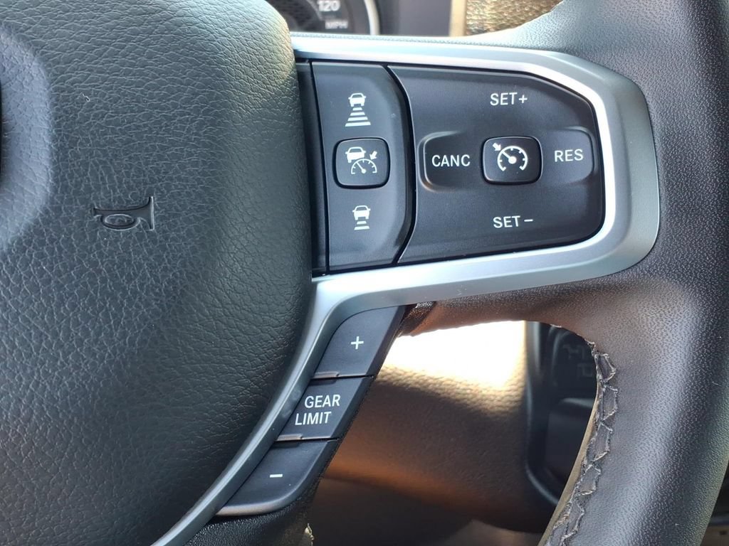Certified 2025 RAM 2500 Big Horn AWD/4WD image 9