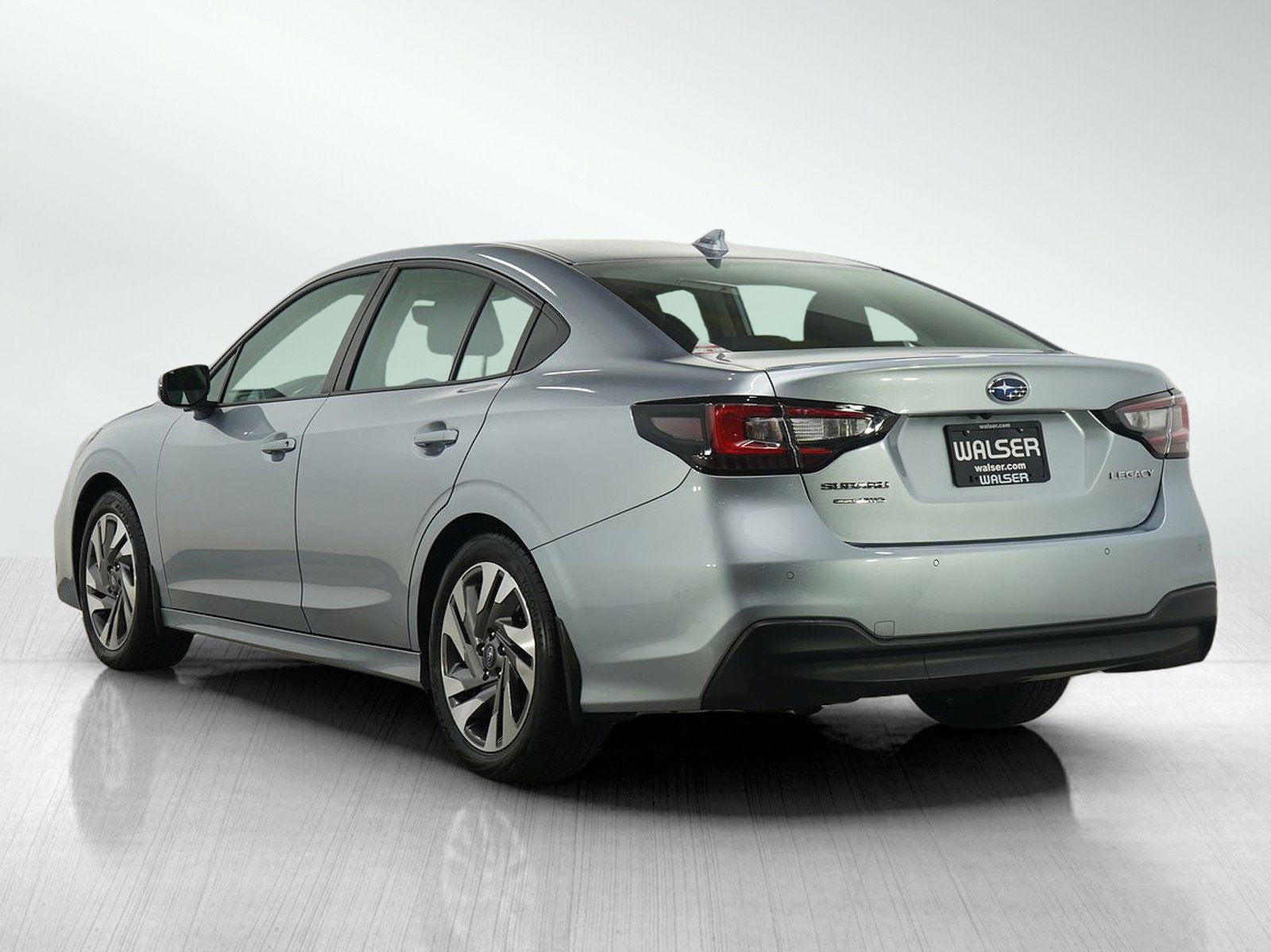 Used 2023 Subaru Legacy Limited image 3