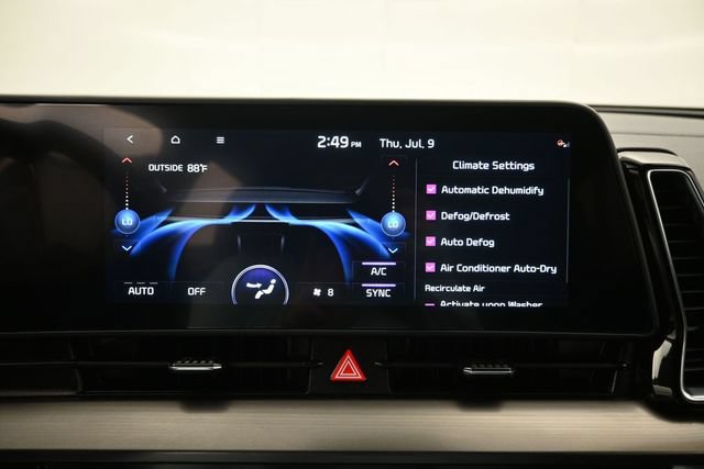 Used 2025 Kia Sportage EX FWD image 18