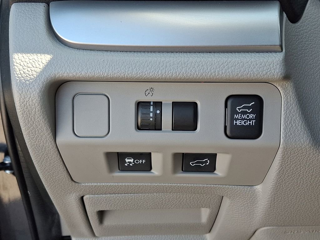 Used 2015 Subaru Forester 2.5i Touring w/ Eyesight & Navigation System image 23