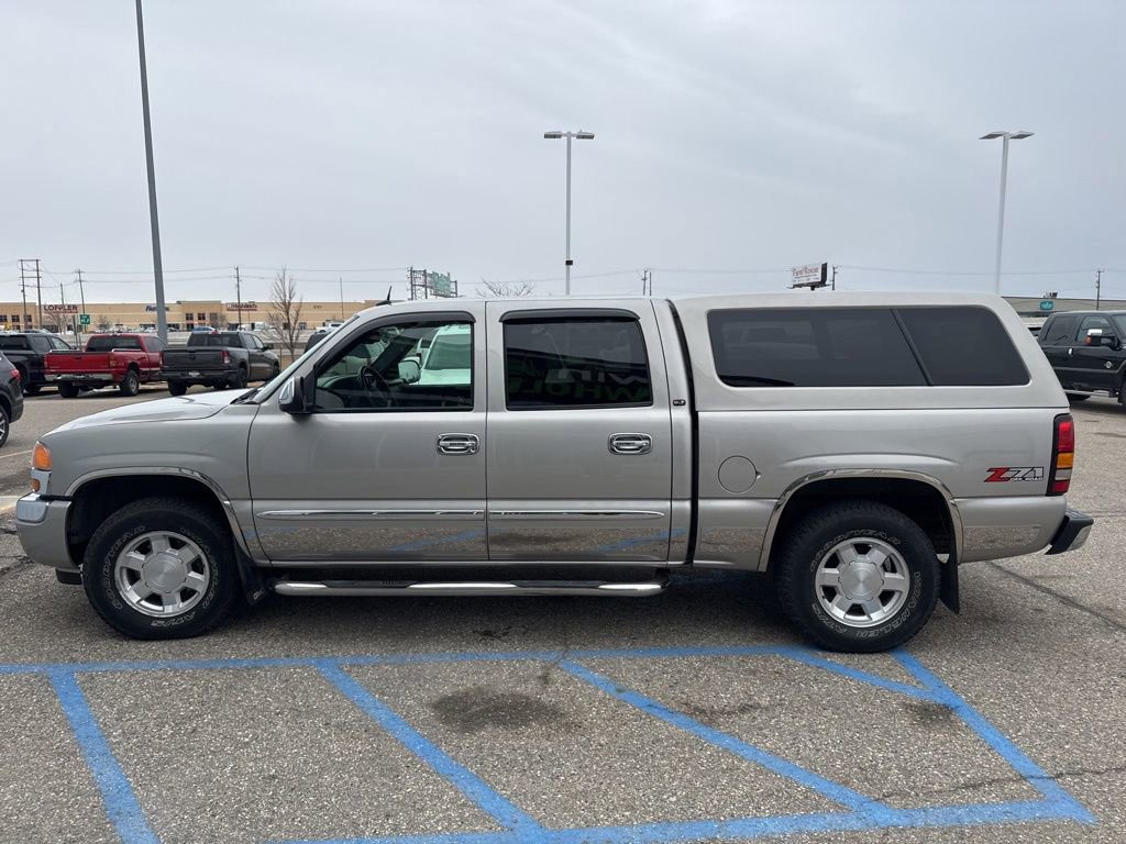 Used 2005 GMC Sierra 1500 SLT w/ Light Duty Power Package image 4