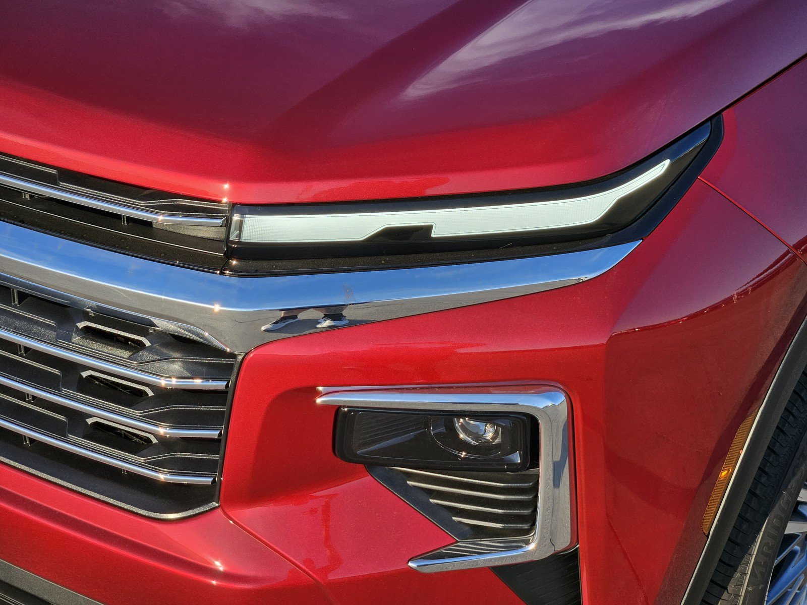 New 2027 Chevrolet Traverse LT w/ Driver Confidence Package FWD image 5