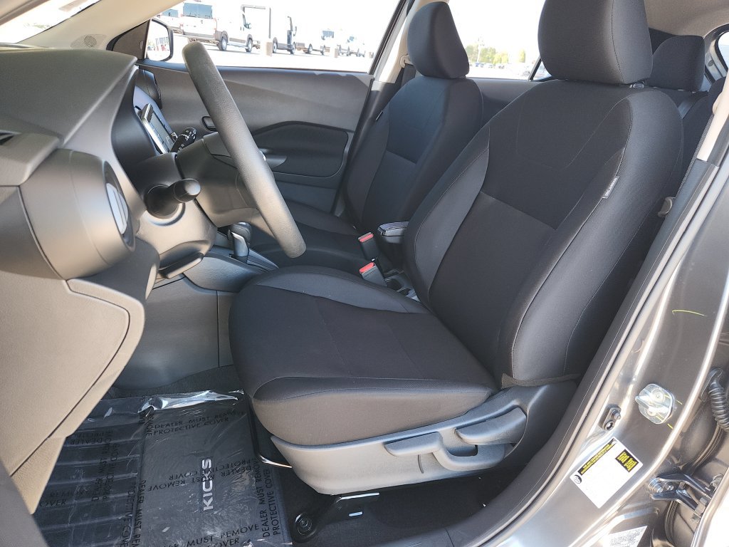 Used 2025 Nissan Kicks Play S FWD image 13