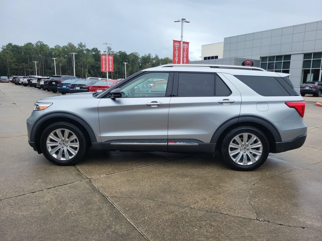 Used 2020 Ford Explorer Limited RWD image 2