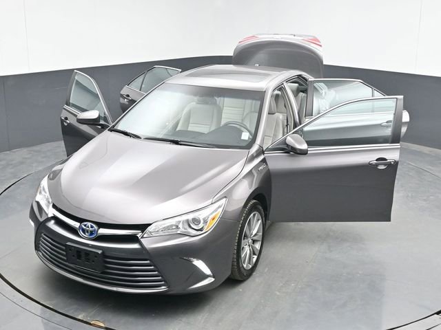 Used 2017 Toyota Camry XLE w/ Moonroof Package image 50