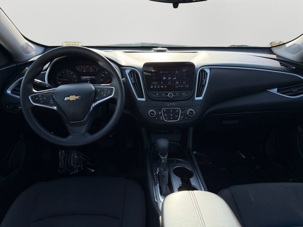 Used 2024 Chevrolet Malibu LT image 16