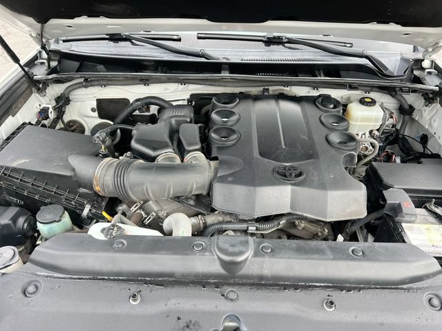 Used 2018 Toyota 4Runner Limited AWD/4WD image 29