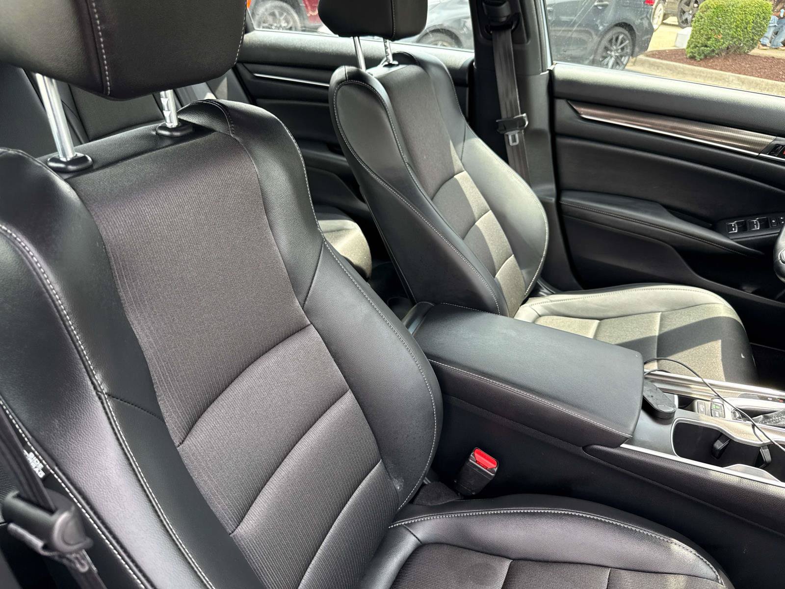 Used 2022 Honda Accord Sport image 30