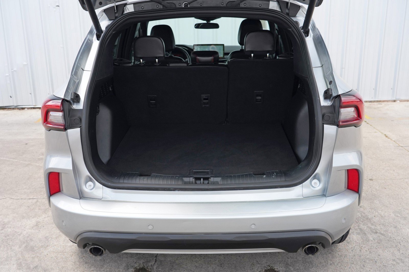 Used 2024 Ford Escape ST-Line w/ Tech Pack #1 AWD/4WD image 9