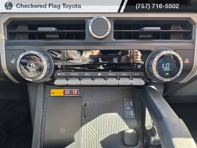 Used 2025 Toyota Tacoma Trailhunter image 19