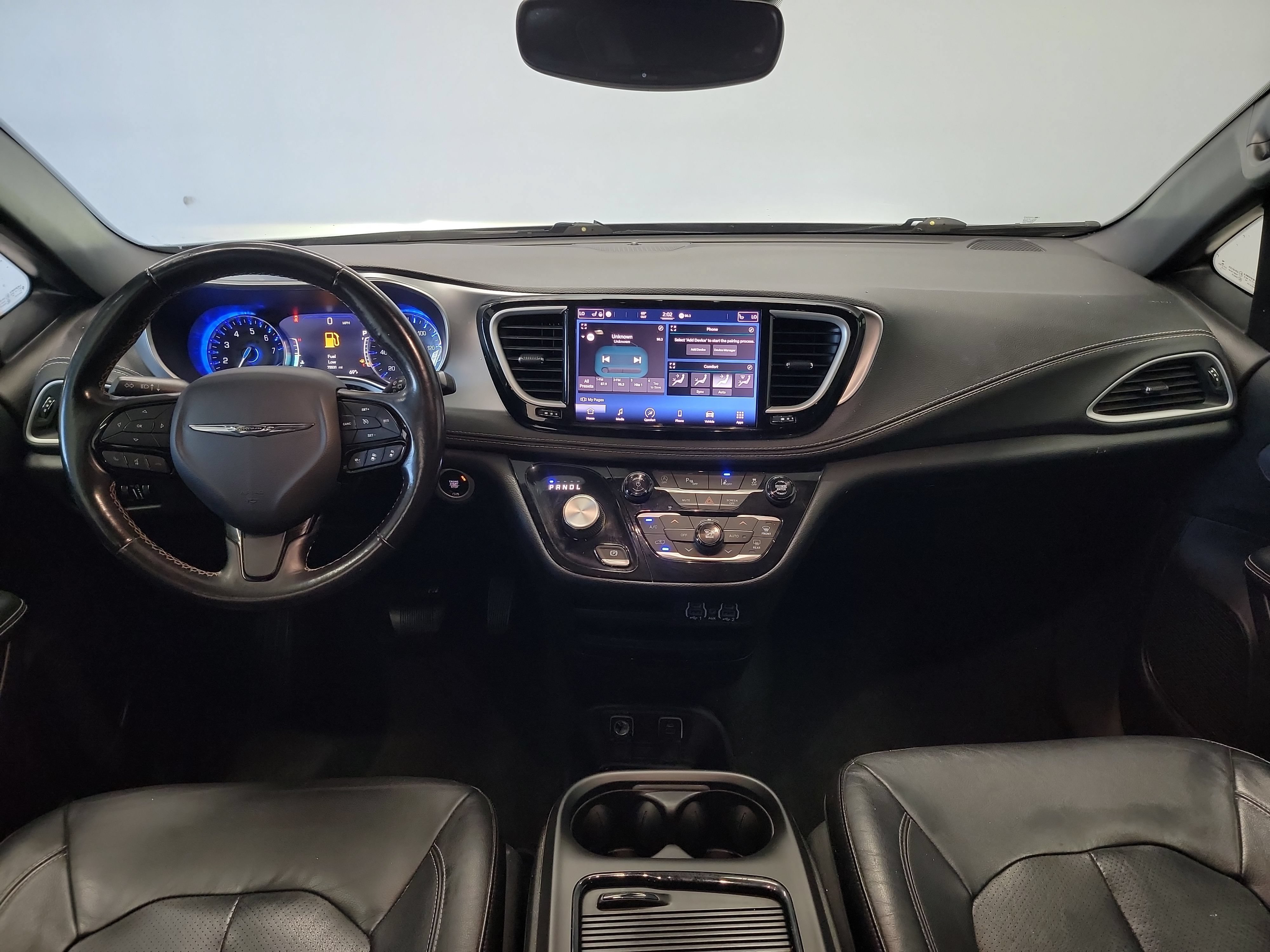 Used 2021 Chrysler Pacifica Touring-L w/ S Appearance Package FWD image 15