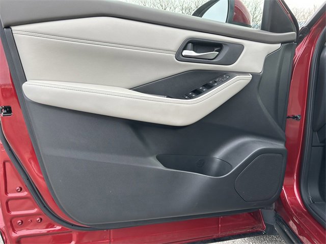 Used 2023 Nissan Rogue SV w/ SV Premium Package image 19