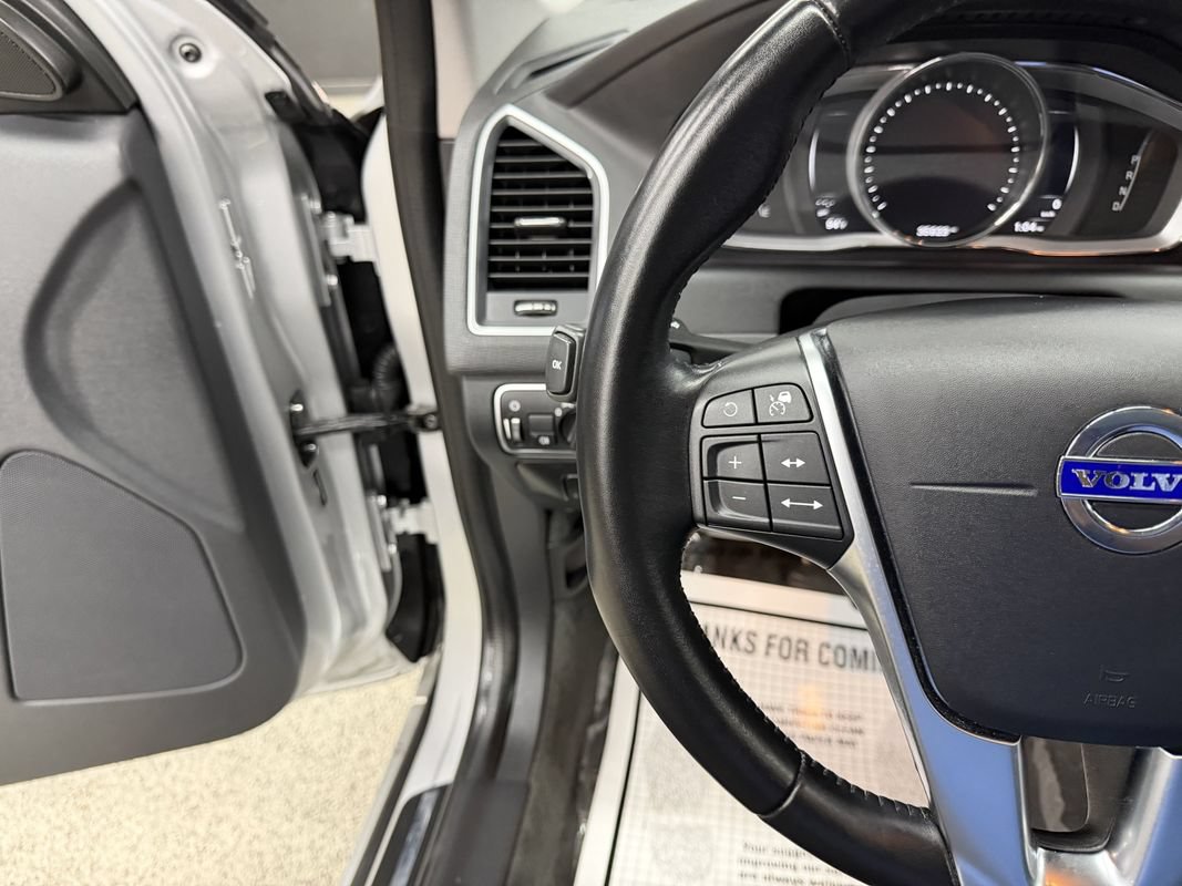 Used 2017 Volvo XC60 T5 Inscription w/ Advanced Package AWD/4WD image 24