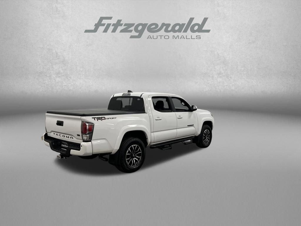 Used 2022 Toyota Tacoma TRD Sport w/ Technology Package image 5