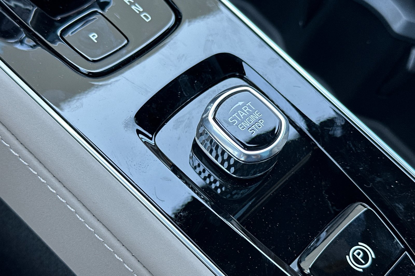 New 2026 Volvo XC90 T8 Ultra w/ Lounge Package image 21