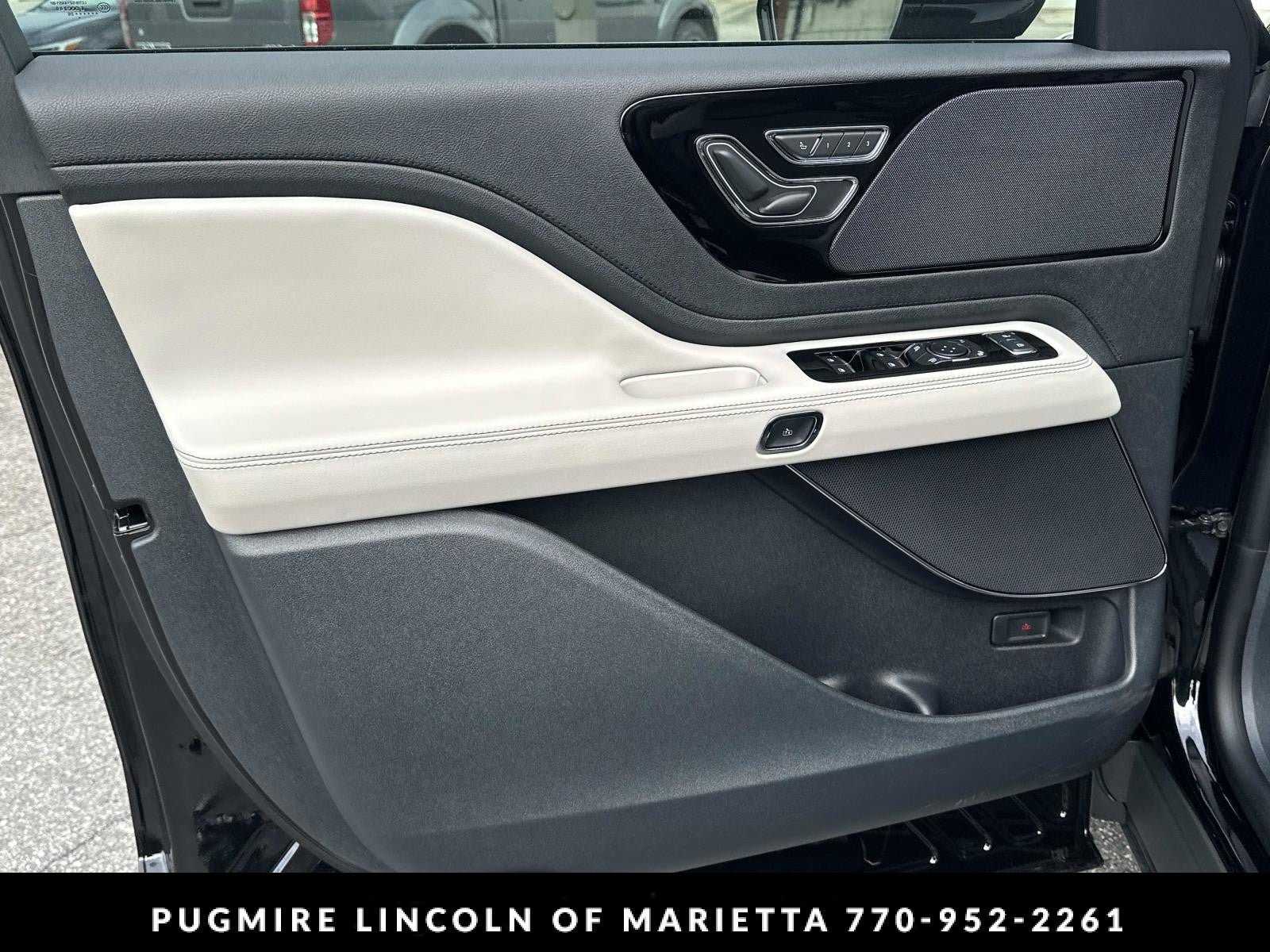 New 2026 Lincoln Aviator AWD image 10