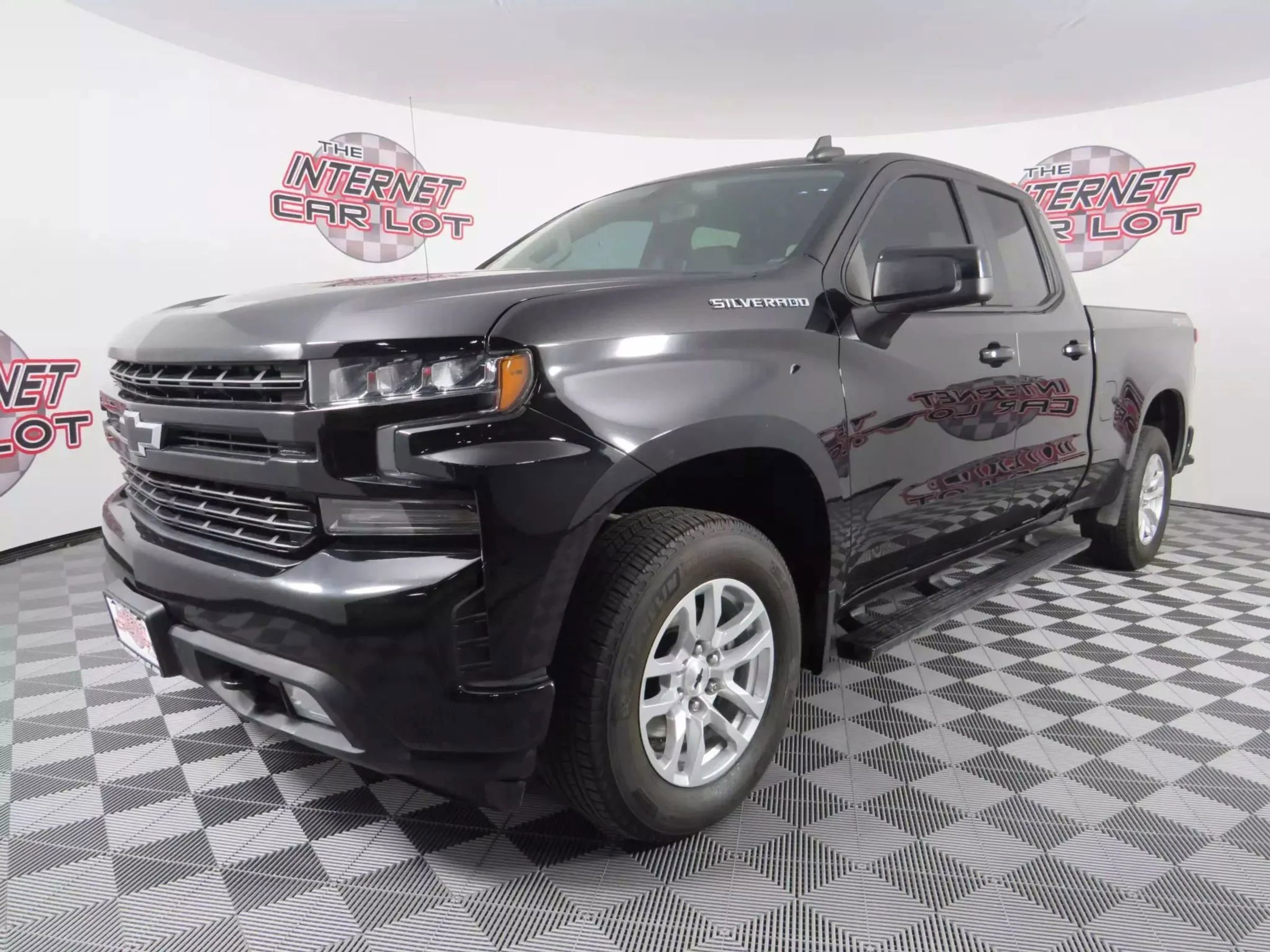 Used 2019 Chevrolet Silverado 1500 RST w/ All-Star Edition AWD/4WD image 3