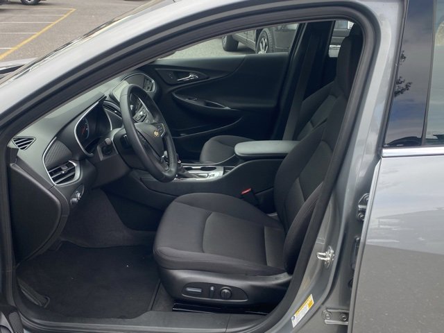 Used 2025 Chevrolet Malibu RS image 15