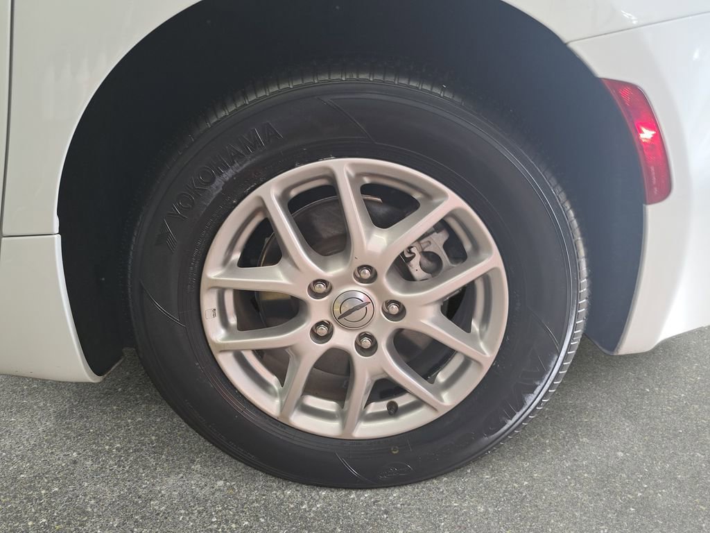 Used 2024 Chrysler Pacifica Touring-L image 35