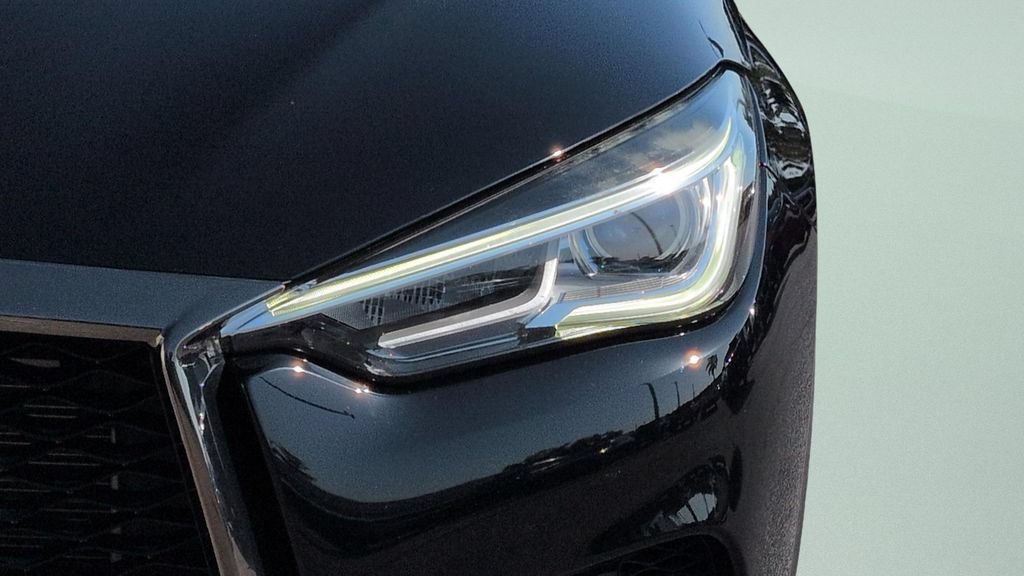 Used 2021 INFINITI QX50 Luxe w/ Appearance Package FWD image 25