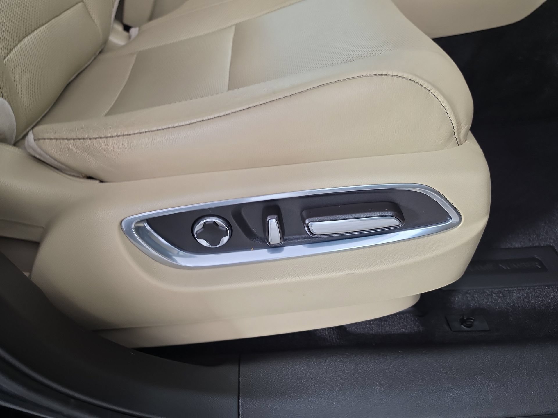 Used 2019 Acura MDX w/ Technology Package FWD image 45