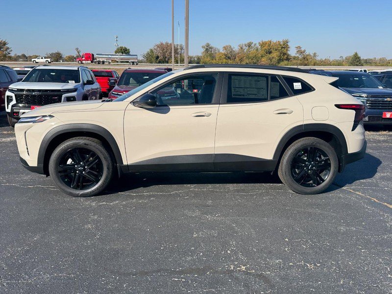 New 2026 Chevrolet Trax ACTIV w/ Driver Confidence Package image 2