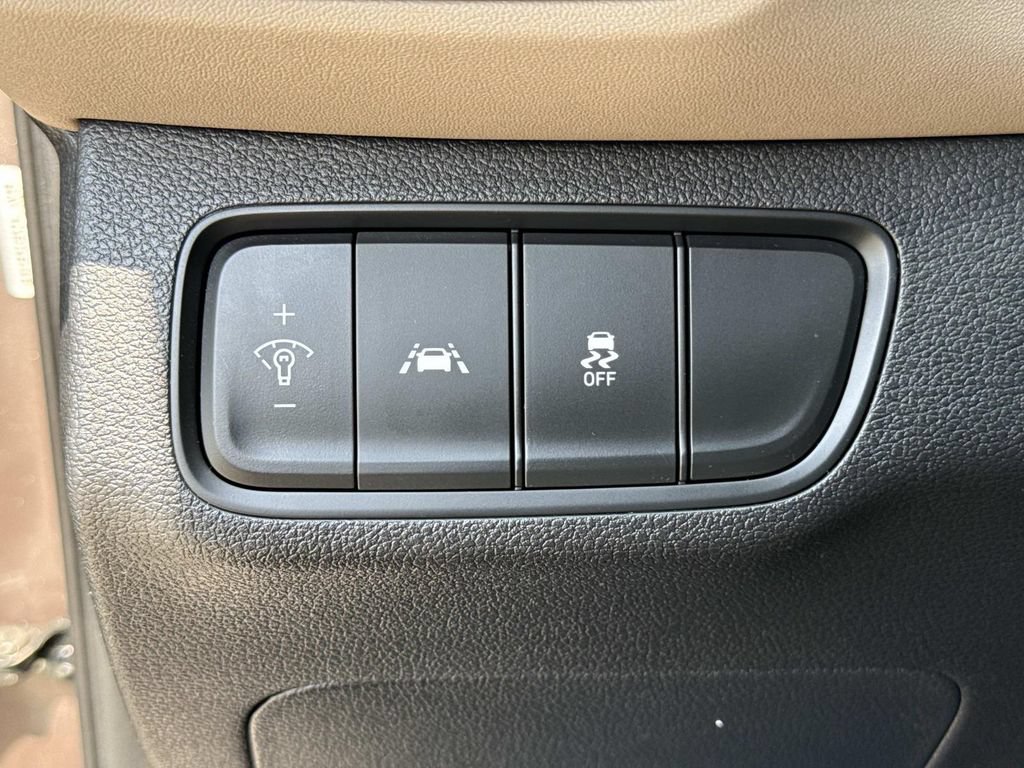 Used 2020 Hyundai Santa Fe SE w/ Cargo Package FWD image 40