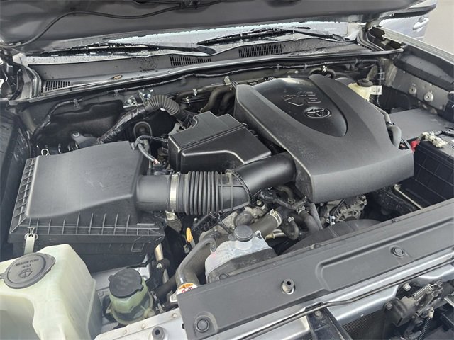 Used 2020 Toyota Tacoma SR5 image 24